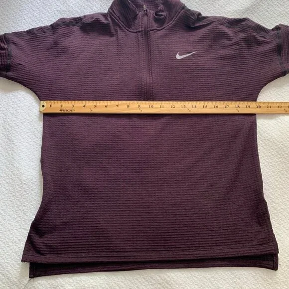 Nike Running Dri-Fit maroon long sleeve thumb holes lightweight sweatshirt - Picture 9 of 10